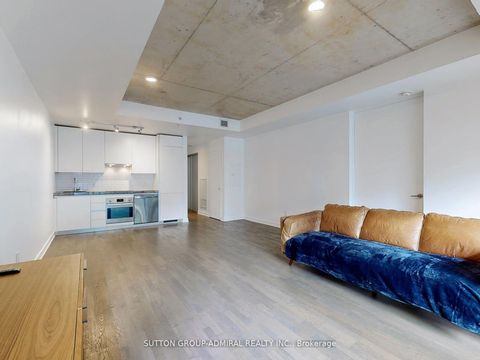 Photo 10 at 410 - 629 King Street W, Waterfront Communities C1, Toronto
