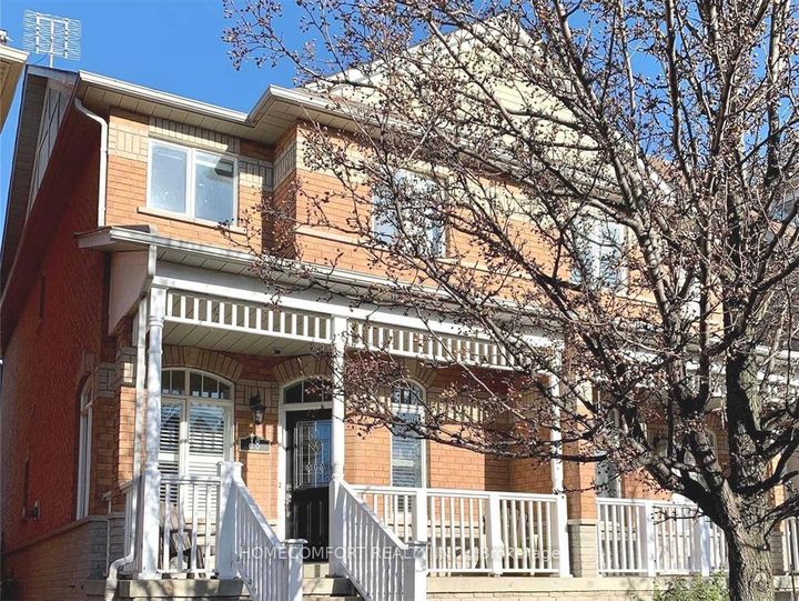 Photo 1 at 18 Glendennan Avenue, Cornell, Markham