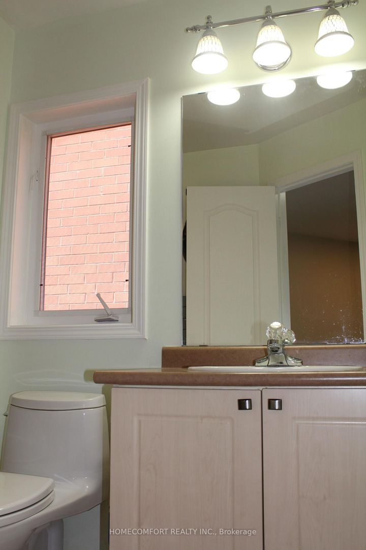 Photo 8 at 18 Glendennan Avenue, Cornell, Markham