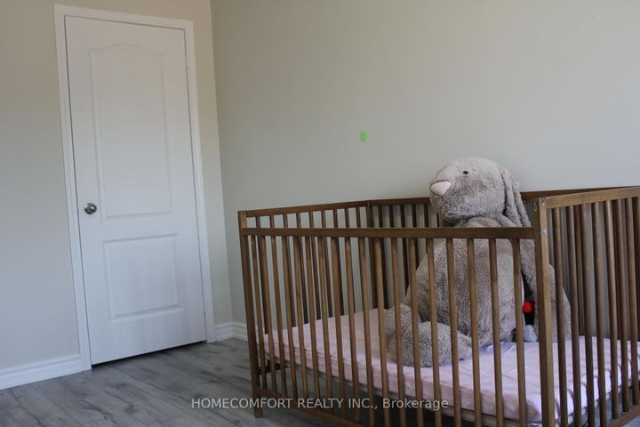Photo 13 at 18 Glendennan Avenue, Cornell, Markham