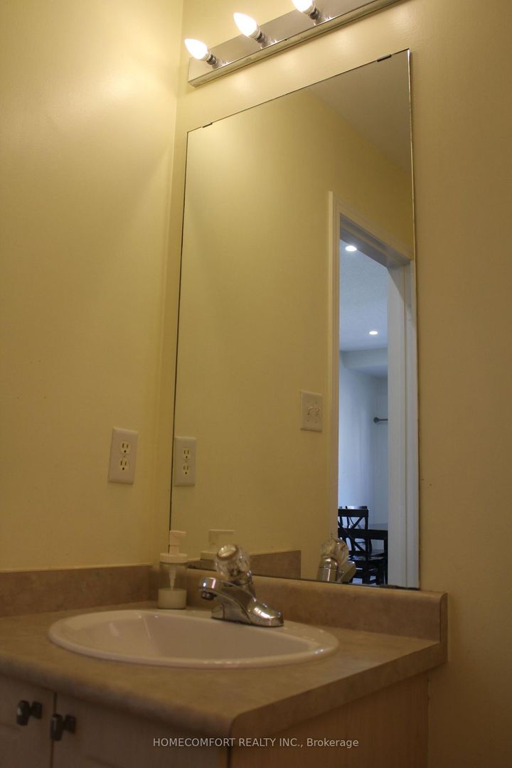 Photo 14 at 18 Glendennan Avenue, Cornell, Markham