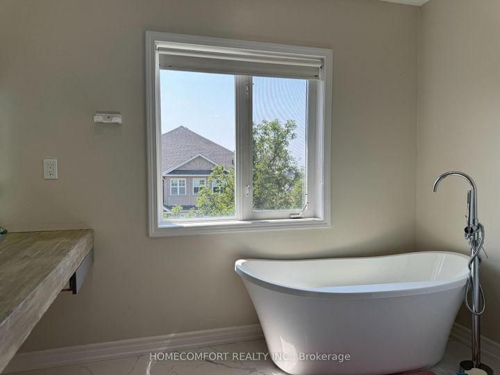 Photo 18 at 18 Glendennan Avenue, Cornell, Markham
