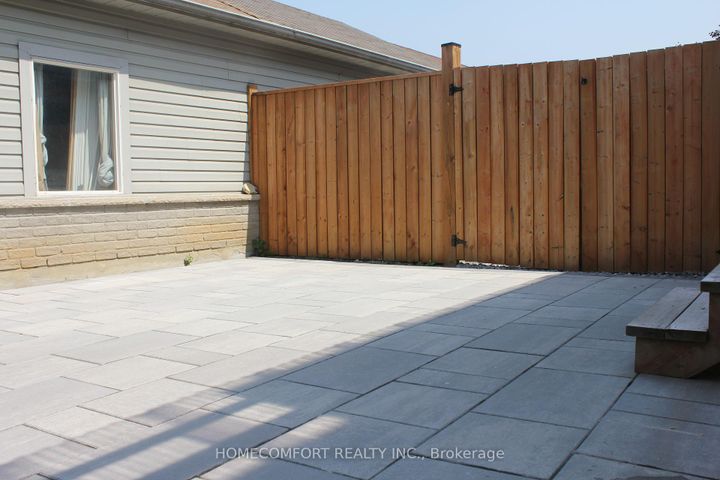 Photo 26 at 18 Glendennan Avenue, Cornell, Markham