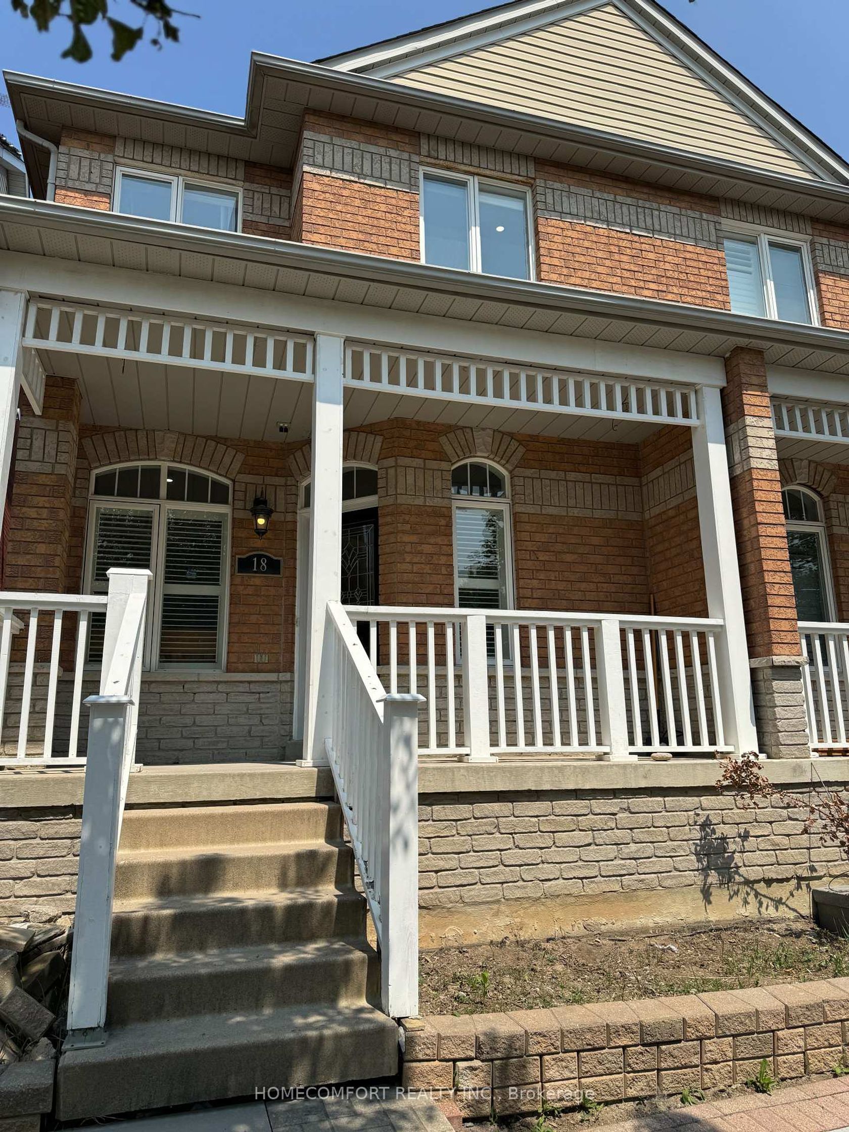 18 Glendennan Avenue, Cornell, Markham 2