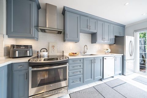 Photo 9 at 259 Tall Grass Trail, East Woodbridge, Vaughan
