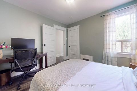 Photo 20 at 758 Richmond Street W, Niagara, Toronto