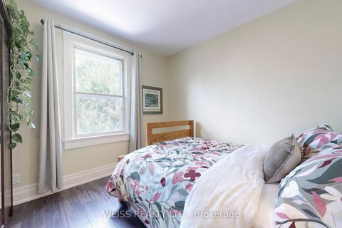Photo 21 at 758 Richmond Street W, Niagara, Toronto