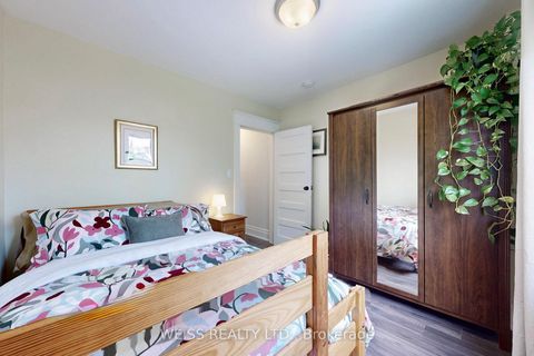 Photo 23 at 758 Richmond Street W, Niagara, Toronto
