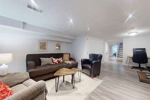 Photo 27 at 758 Richmond Street W, Niagara, Toronto