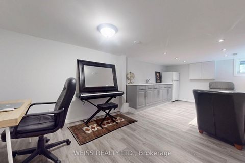 Photo 29 at 758 Richmond Street W, Niagara, Toronto