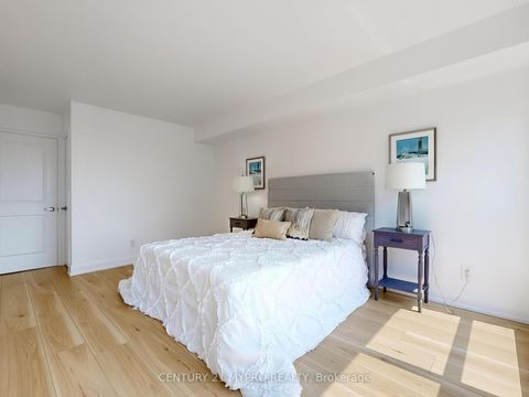 Photo 21 at Sph207 - 28 Hollywood Avenue, Willowdale East, Toronto