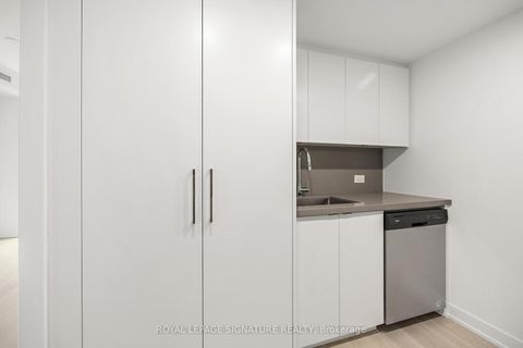 Photo 8 at 824 - 30 Tretti Way, Clanton Park, Toronto