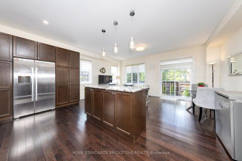 Photo 14 at 28 - 8777 Dufferin Street, Patterson, Vaughan