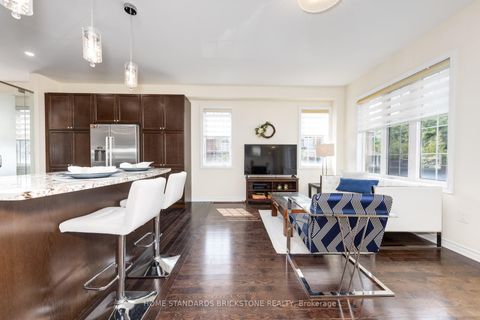 Photo 19 at 28 - 8777 Dufferin Street, Patterson, Vaughan
