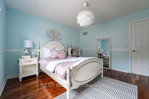 Photo 21 at 2409 WEST HAM Road, WT West Oak Trails, Oakville
