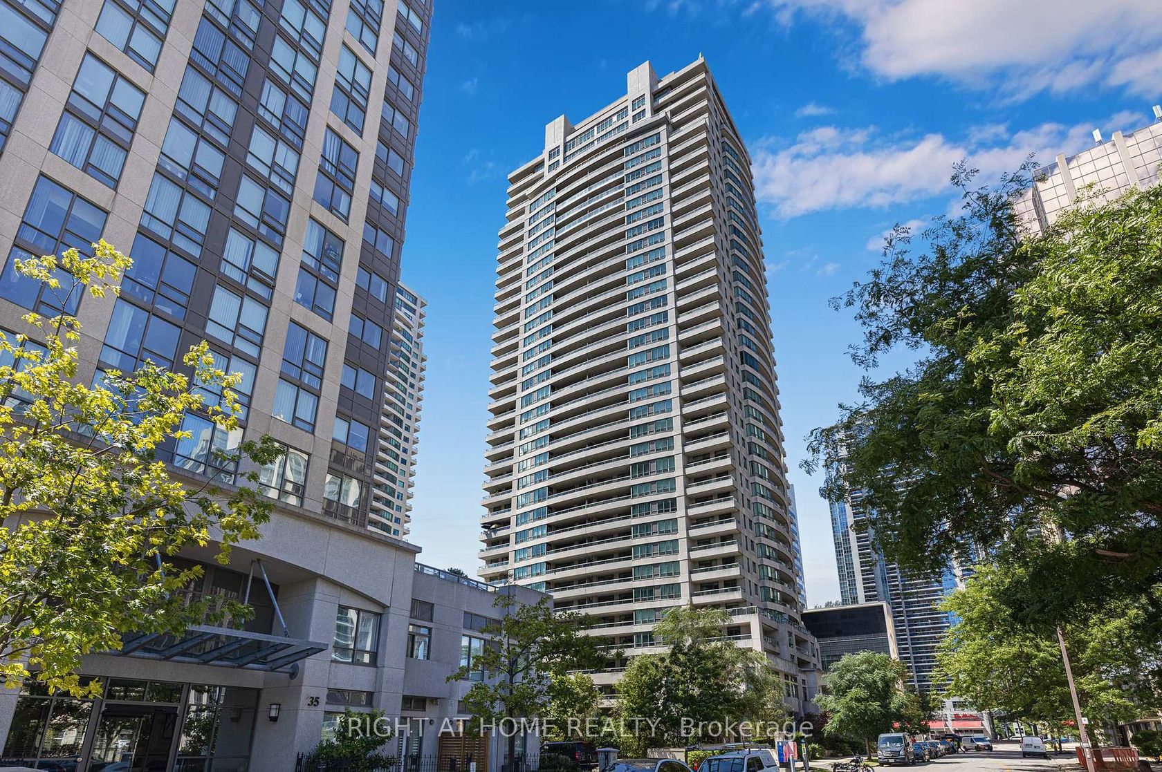 503 - 23 Hollywood Avenue, Willowdale East, Toronto 