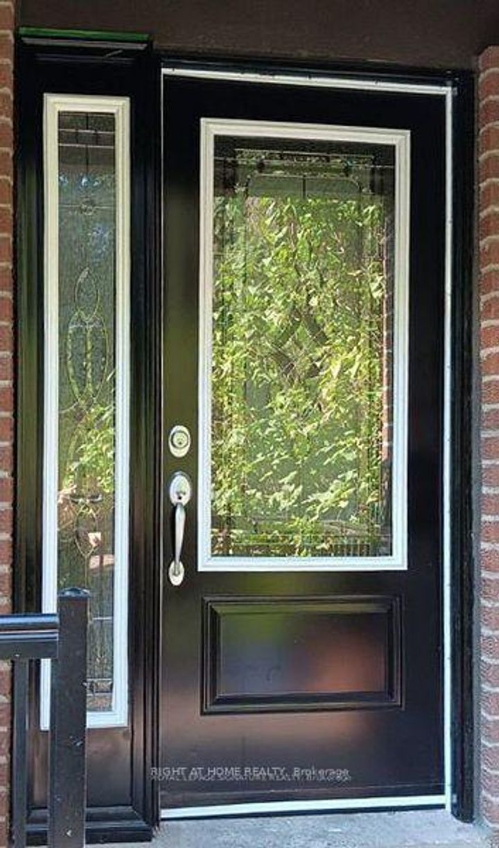 Photo 2 at 92 - 82 Song Meadoway, Hillcrest Village, Toronto
