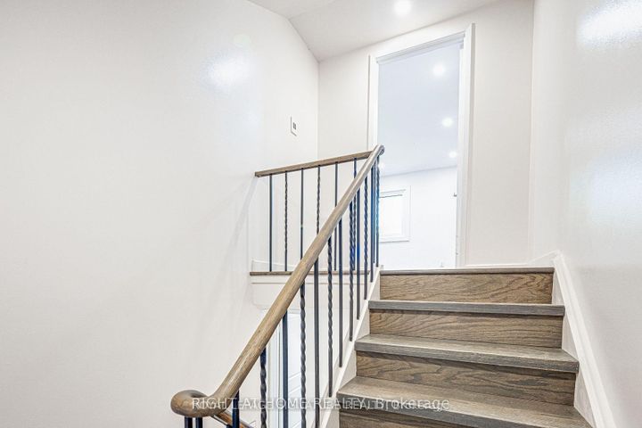 Photo 16 at 92 - 82 Song Meadoway, Hillcrest Village, Toronto
