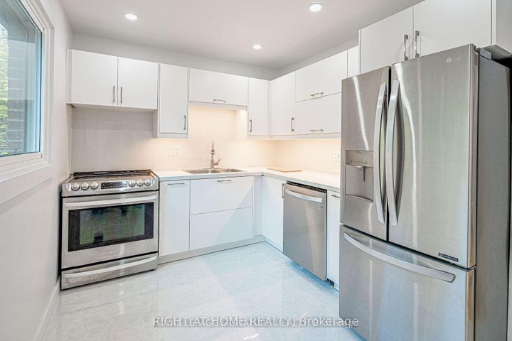 Photo 20 at 92 - 82 Song Meadoway, Hillcrest Village, Toronto