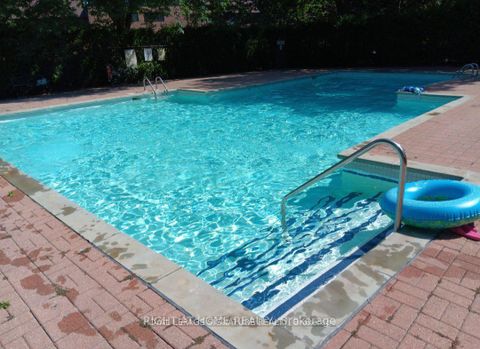 Photo 10 at 92 - 82 Song Meadoway, Hillcrest Village, Toronto Photo 10 at 92 - 82 Song Meadoway, Hillcrest Village, Toronto