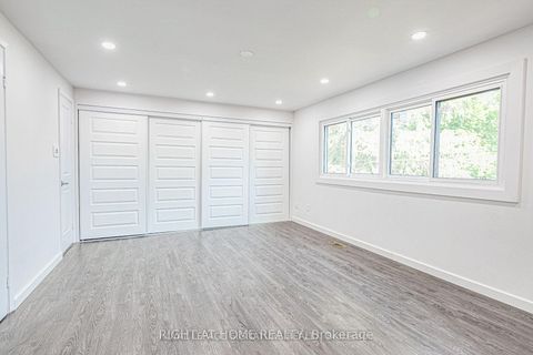 Photo 12 at 92 - 82 Song Meadoway, Hillcrest Village, Toronto Photo 12 at 92 - 82 Song Meadoway, Hillcrest Village, Toronto