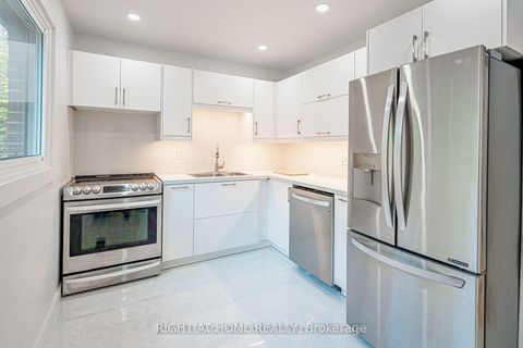 Photo 20 at 92 - 82 Song Meadoway, Hillcrest Village, Toronto Photo 20 at 92 - 82 Song Meadoway, Hillcrest Village, Toronto