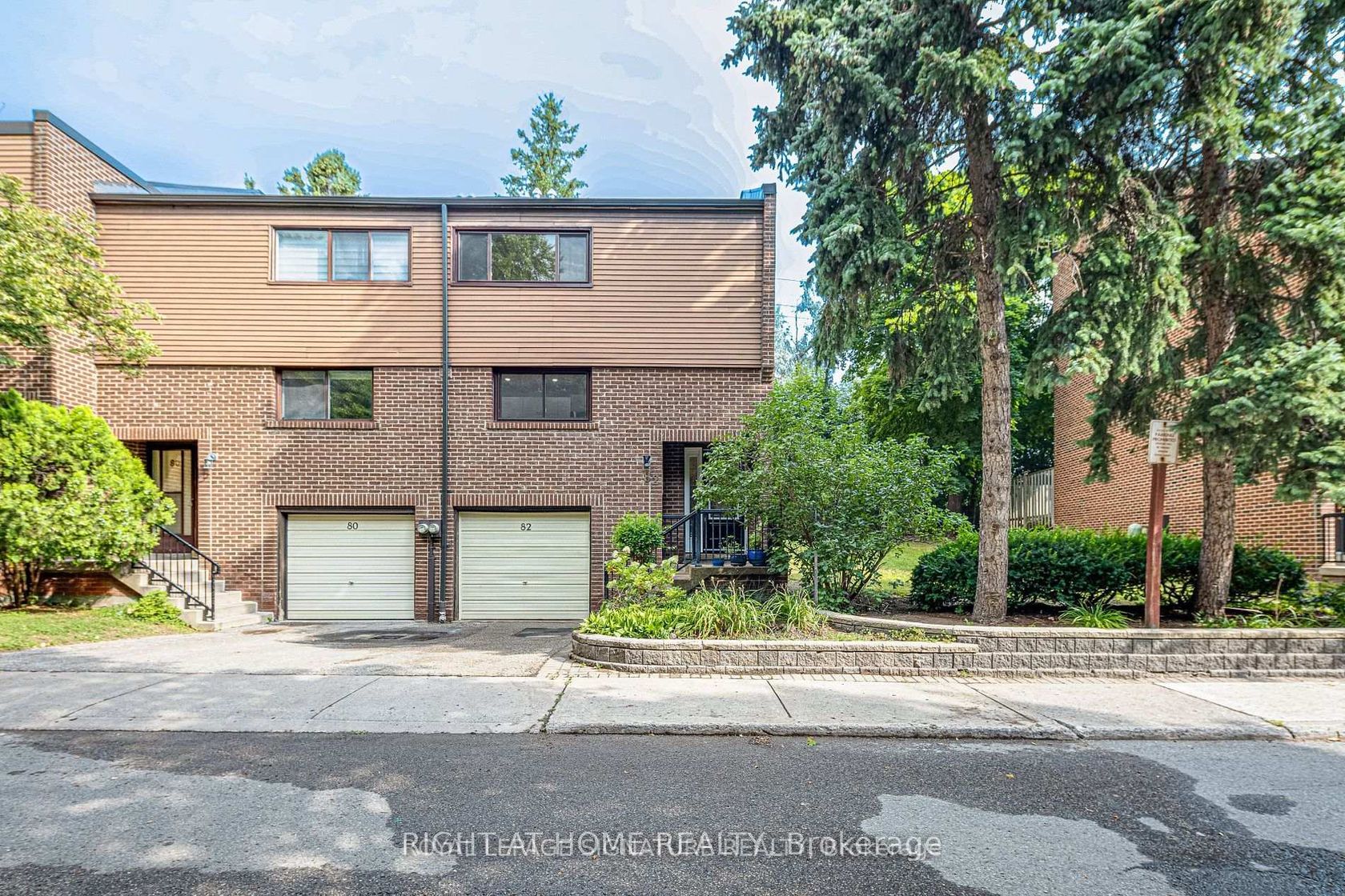 92 - 82 Song Meadoway, Hillcrest Village, Toronto 