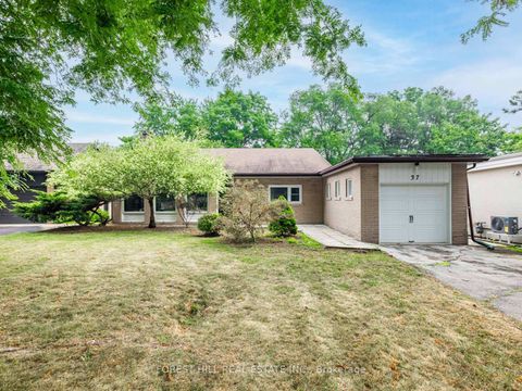 Photo 2 at 37 Farmcote Road, Don Mills, Toronto