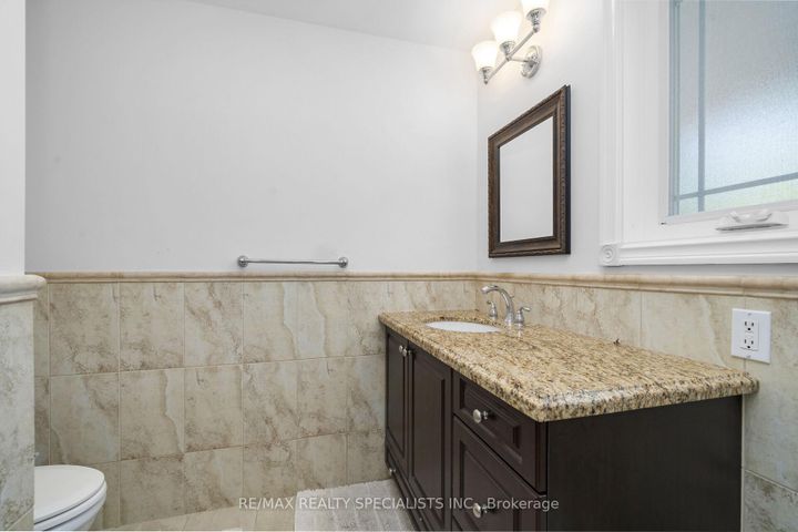 Photo 21 at 1480 Ballyclare Drive, Erindale, Mississauga