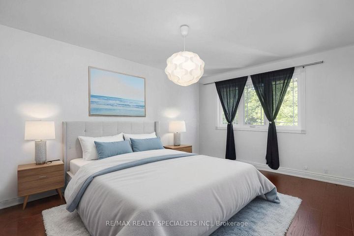 Photo 22 at 1480 Ballyclare Drive, Erindale, Mississauga