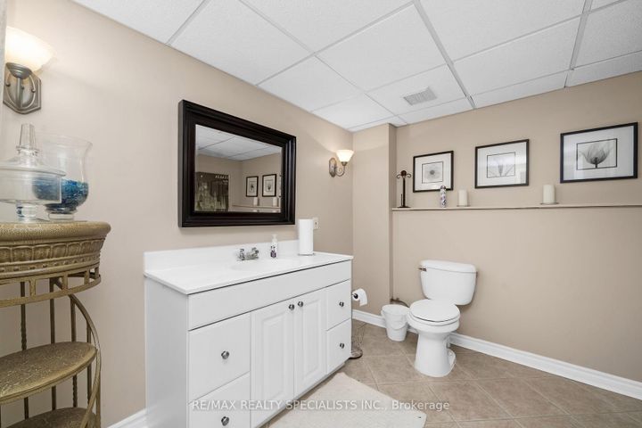Photo 28 at 1480 Ballyclare Drive, Erindale, Mississauga
