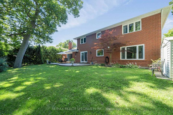 Photo 33 at 1480 Ballyclare Drive, Erindale, Mississauga