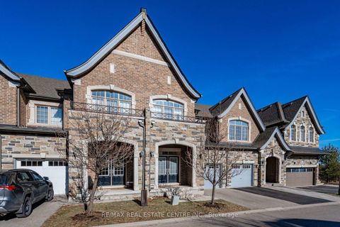 Photo 1 at 2453 Village Common, BC Bronte Creek, Oakville
