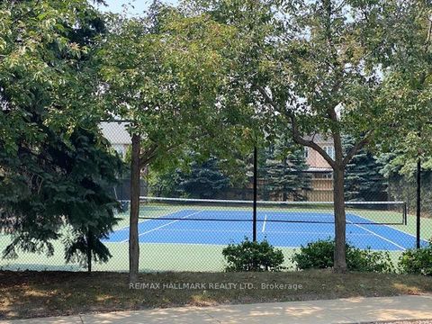 Photo 4 at 503 - 1720 Eglinton Avenue E, Victoria Village, Toronto