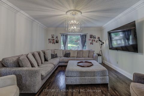 Photo 9 at 331 Binns Avenue, Glenway Estates, Newmarket
