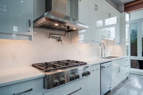 Photo 11 at 1A Roblin Avenue, East York, Toronto