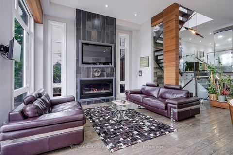 Photo 15 at 1A Roblin Avenue, East York, Toronto
