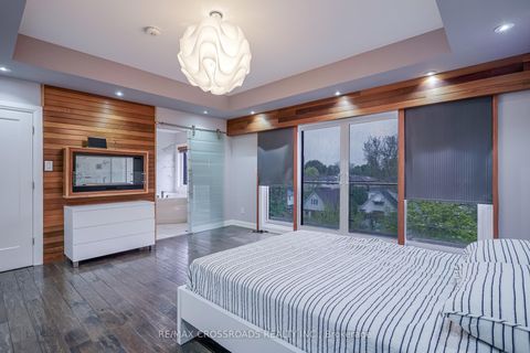 Photo 22 at 1A Roblin Avenue, East York, Toronto