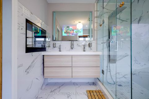 Photo 27 at 1A Roblin Avenue, East York, Toronto