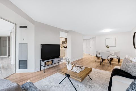 Photo 4 at 406 - 10 Kenneth Avenue, Willowdale East, Toronto