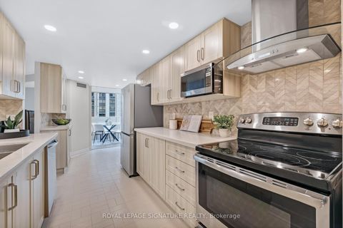 Photo 7 at 406 - 10 Kenneth Avenue, Willowdale East, Toronto
