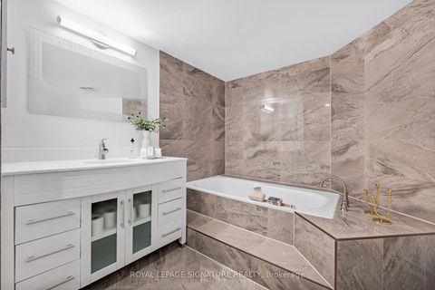 Photo 13 at 406 - 10 Kenneth Avenue, Willowdale East, Toronto