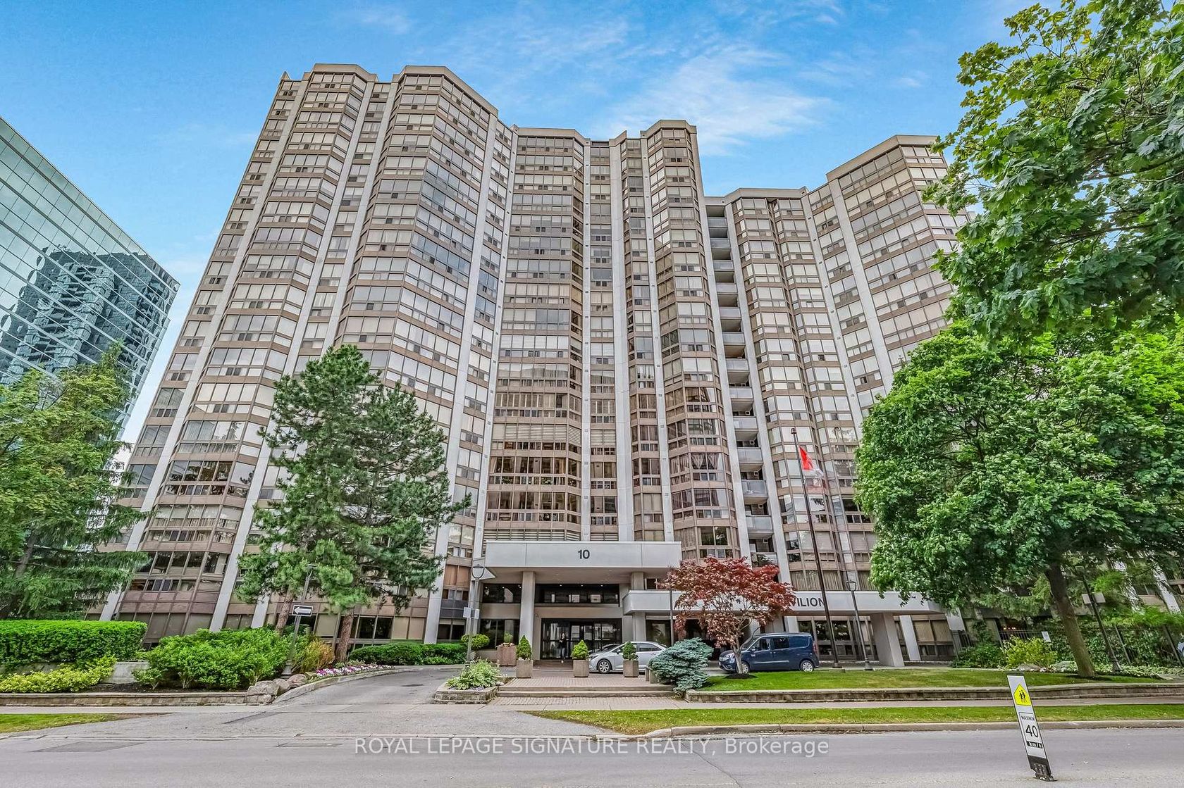 406 - 10 Kenneth Avenue, Willowdale East, Toronto 