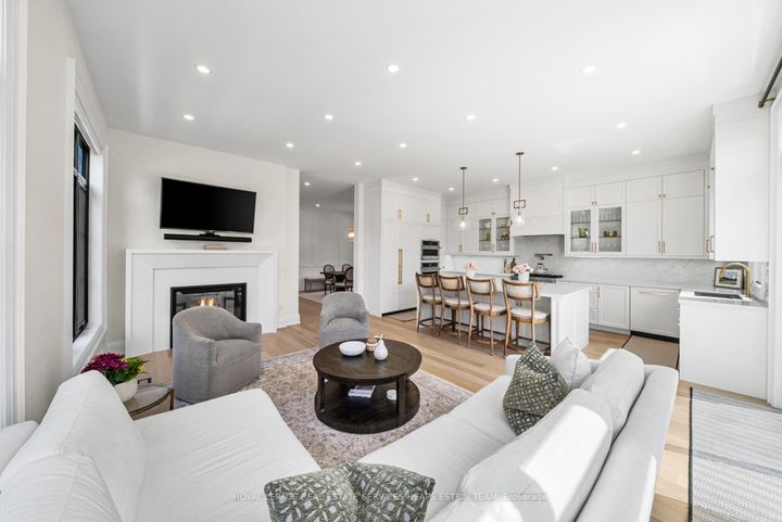 Photo 9 at 5 Taylor Drive, East York, Toronto
