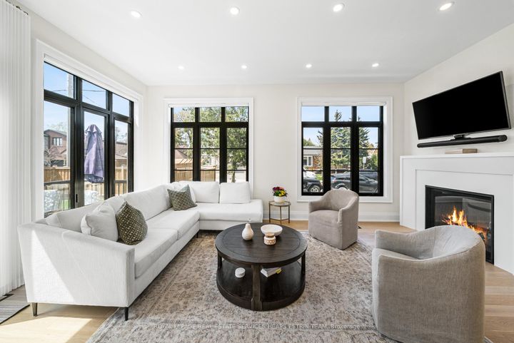 Photo 14 at 5 Taylor Drive, East York, Toronto