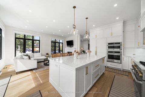 Photo 12 at 5 Taylor Drive, East York, Toronto