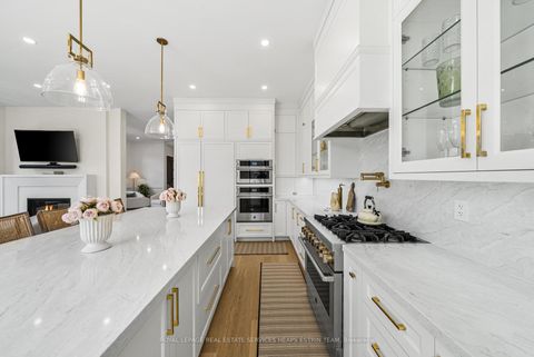 Photo 13 at 5 Taylor Drive, East York, Toronto