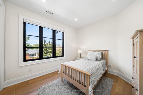 Photo 32 at 5 Taylor Drive, East York, Toronto