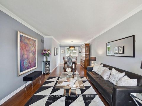 Photo 5 at 53 Peter Andrew Crescent, Brownridge, Vaughan