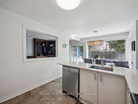 Photo 16 at 53 Peter Andrew Crescent, Brownridge, Vaughan